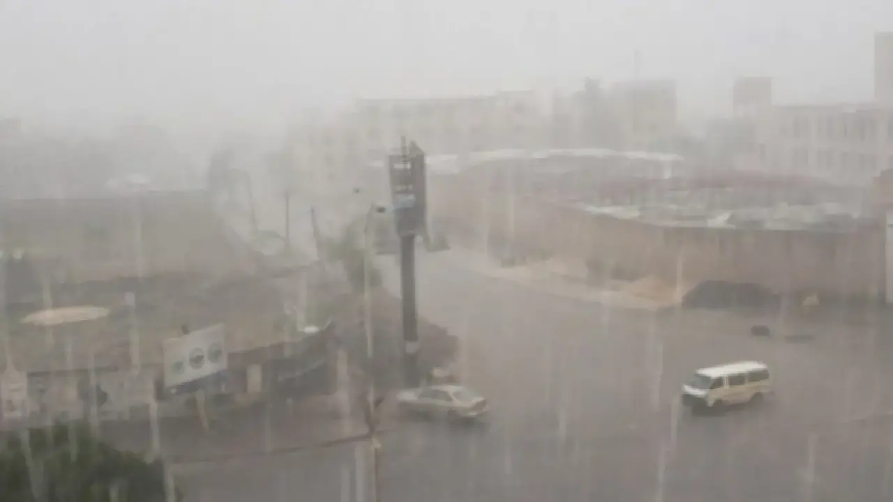 أمطار متفاوتة الغزارة تضرب أجزاء واسعة من محافظات اليمن خلال الساعات المقبلة